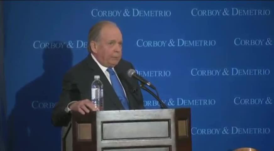 聯合航空被拖下機乘客考慮索償 - APRIL 13, 2017 (BC)