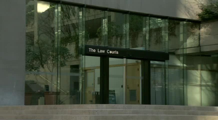 三名參與移民造假案女職員被判入獄18個月-Apr. 19, 2017 (BC)