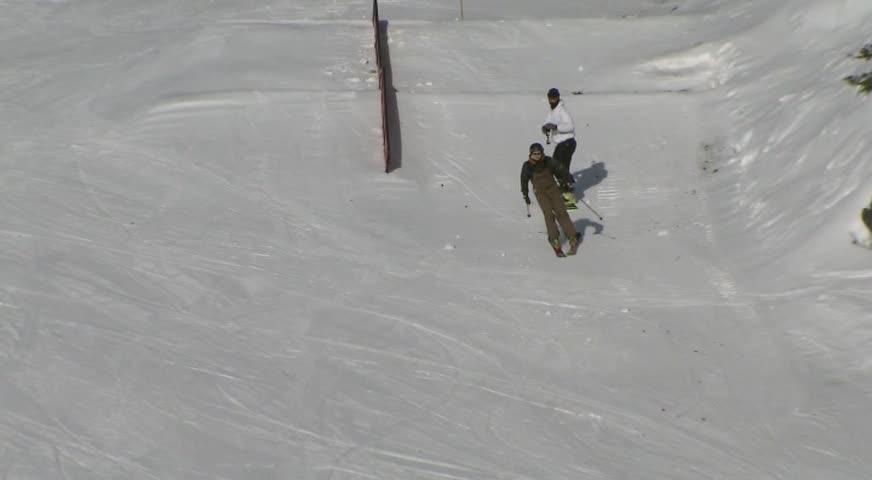 滑雪季節即將結束, 市民把握最後機會-Apr. 17, 2017 (BC)