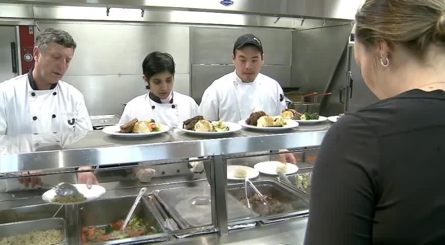 慈善组织免费提供复活节大餐-APR13,2017(BC)