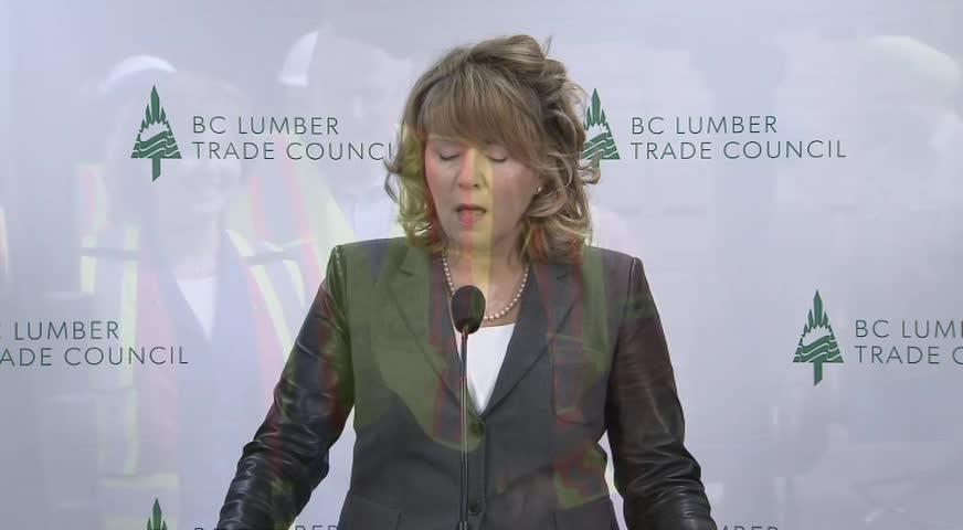 總理杜魯多致電美國總統特朗普，批評美方徵軟木稅做法不公 APR26 2017(BC)