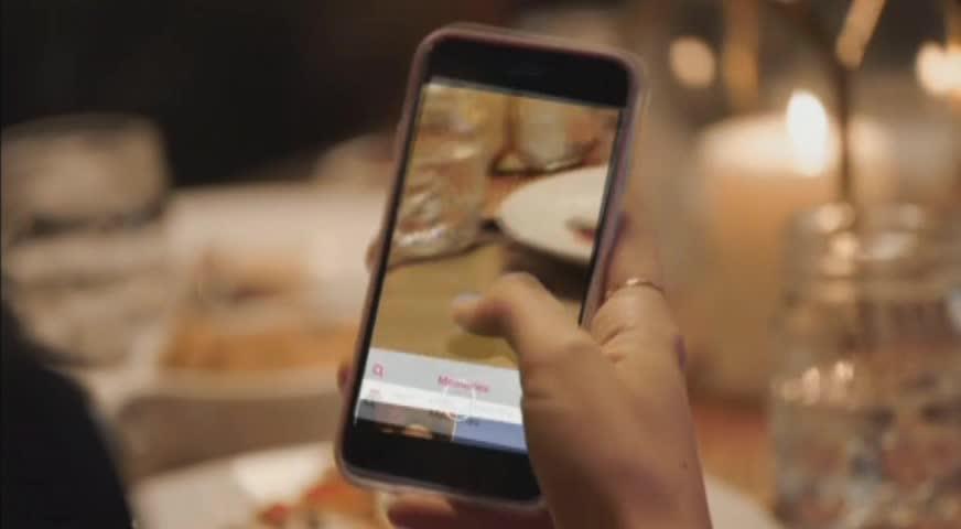 投資社交媒體公司 - April 28, 2017 (B.C.)