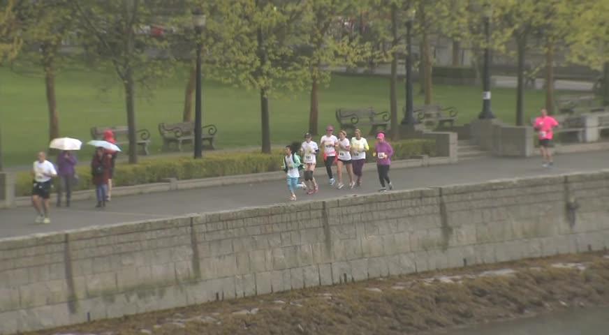 母女慈善長跑賀母親節 - MAY 15, 2017 (B.C.)