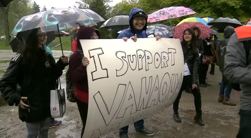 溫水族館誓抗禁圈養新例 - MAY 16, 2017 (B.C.)