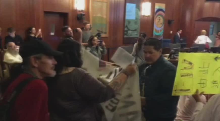 示威者罷佔溫市議會求建社會房屋 - JUNE 28, 2017 (B.C.)