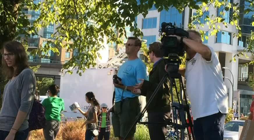 大批民众到科学舘观察日蚀-AUG 21, 2017 (BC)