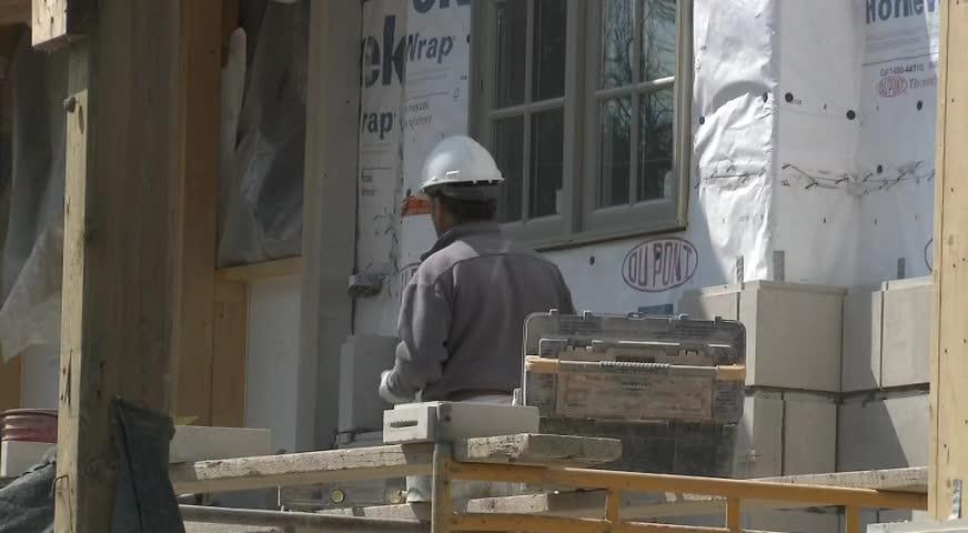 卑詩省最低時薪下月中再升 - AUG 16, 2017 (B.C.)