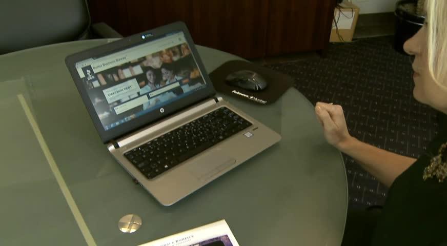 日蚀眼镜有假，本地地产商放弃免费送计划-AUG 16, 2017 (BC)