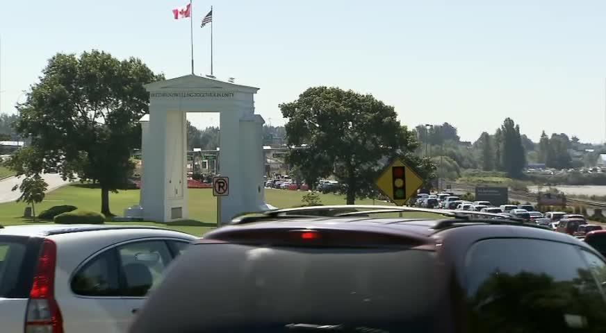 长周末到来 出行交通繁忙-AUG 04, 2017 (BC)