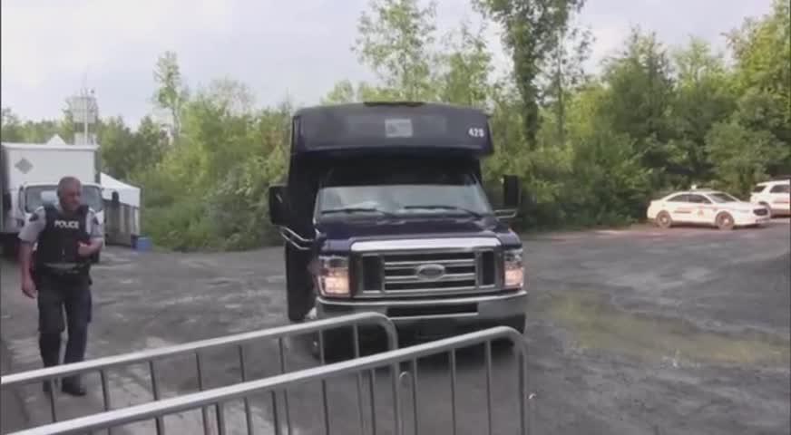 難民由美國逃至魁北克 - AUG 8, 2017 (B.C.)