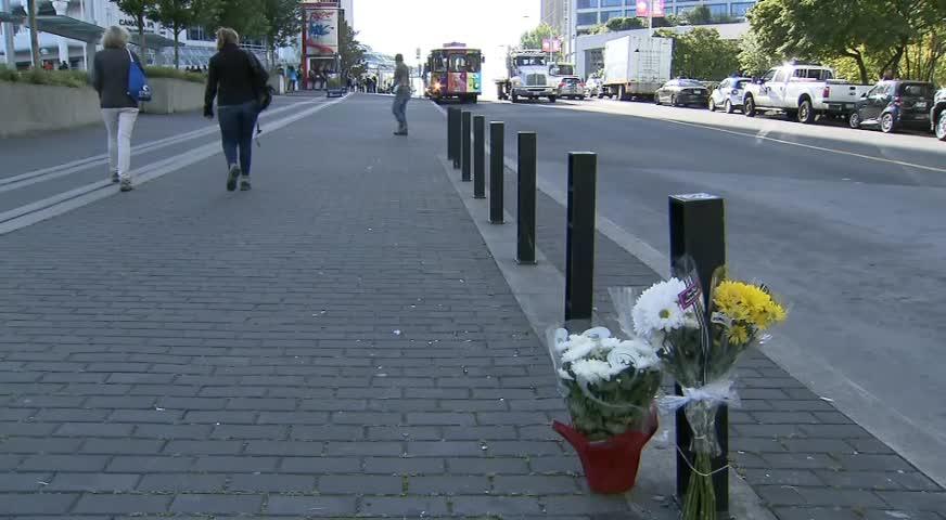 市中心旅遊巴車禍傷者增一人 - AUG 17, 2017 (B.C.)