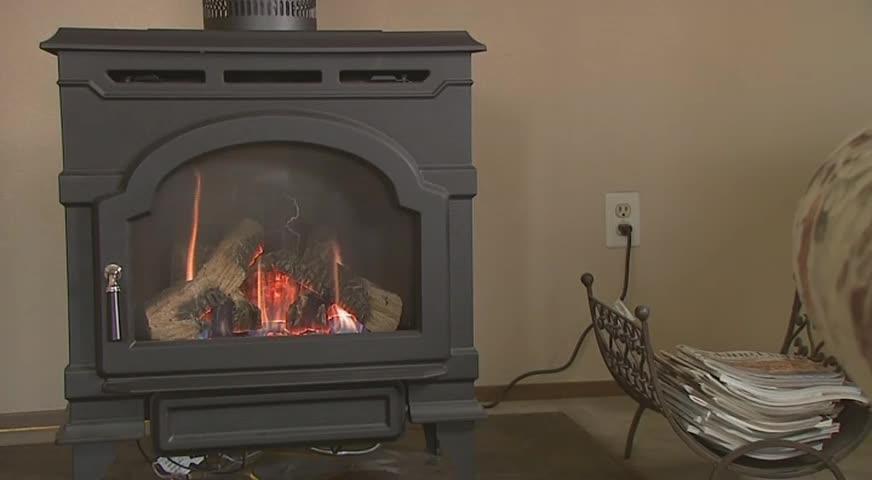 大温都会局考虑限制家庭烧木头取暖-OCT 26, 2017 (BC)