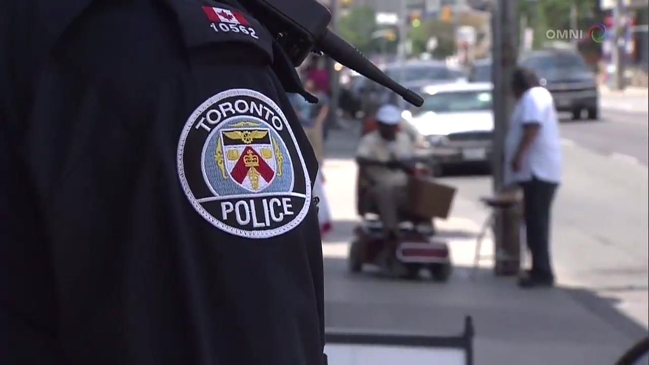 多伦多公校局取消持枪警察进驻中学–NOV 23, 2017 (ON)