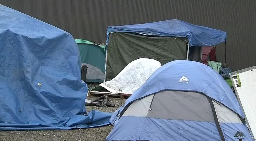 市府建组建屋清街，无家可归者营地拒绝迁移-DEC 14, 2017 (BC)