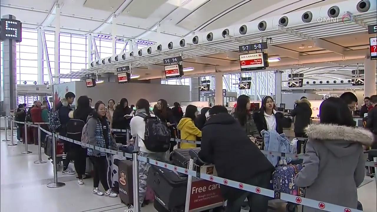 多伦多皮尔逊机场迎來假期前最忙的一天 – Dec 21, 2017 (ON)
