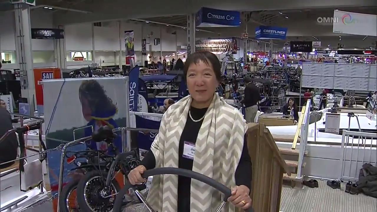 华人女子帆船好手万军在船展分享经验– Jan 17, 2018 (ON)