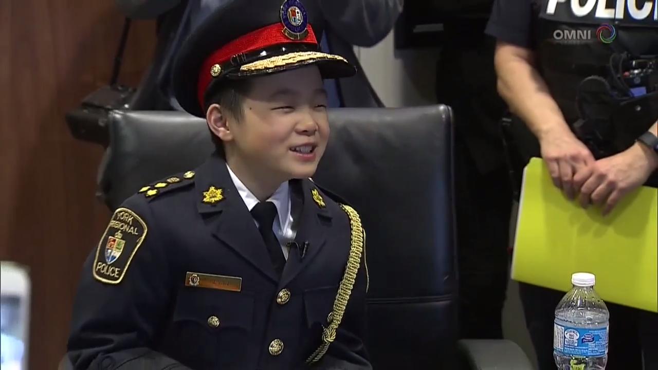 华裔小学生担任约克区警队一日警察总长 – Apr 12, 2018 (ON)