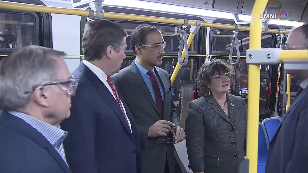 联邦和多伦多拨款十亿更新公交车  –Apr 23, 2018 (ON)