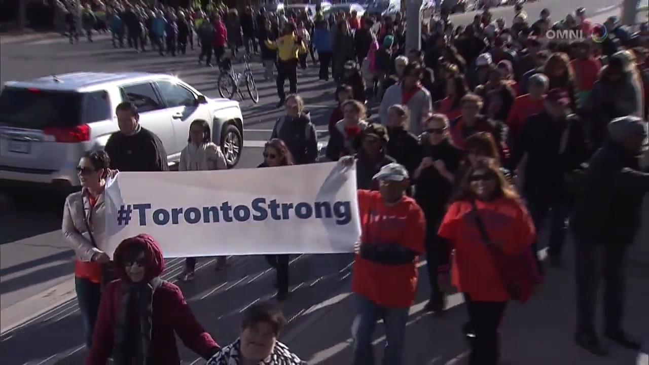 多伦多市为货车袭击事件死难者举行烛光悼念晚会  – Apr 30, 2018 (ON)