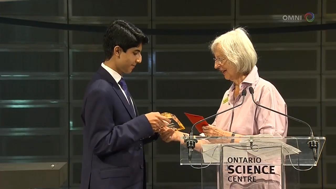 Young inventor's mass casualty monitoring device wins award