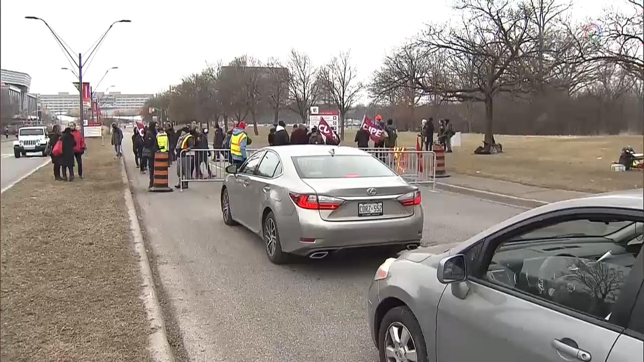 新省府上任首先要解决约克大学罢工 – Jul 11, 2018(ON)