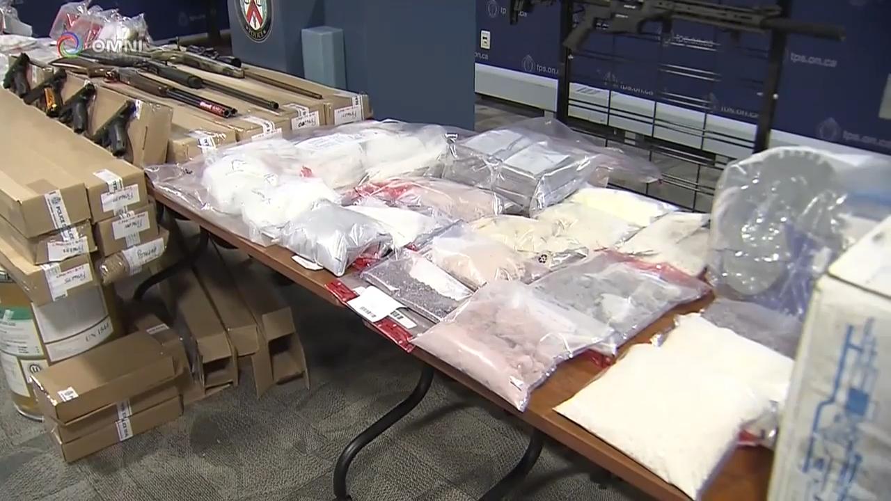 警方搗破亞裔販毒集團，起出大量毒品槍械 - Aug 02, 2018 (ON)