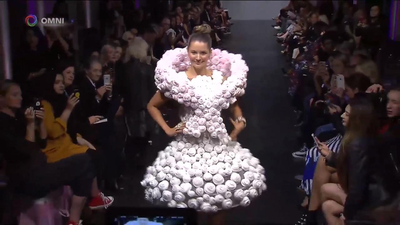 卫生纸材料时装设计展 – Sep 26, 2018(ON)