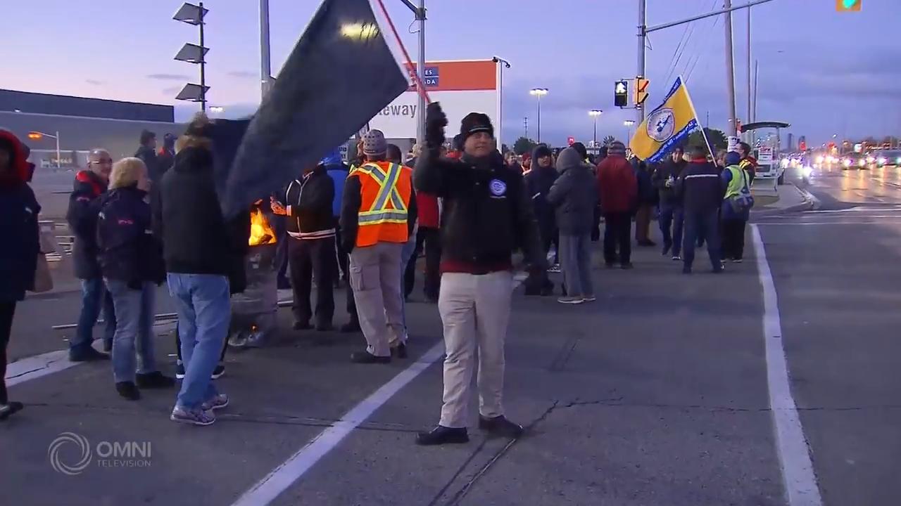 邮政局员工罢工继续进行 – Oct 24, 2018 (ON)