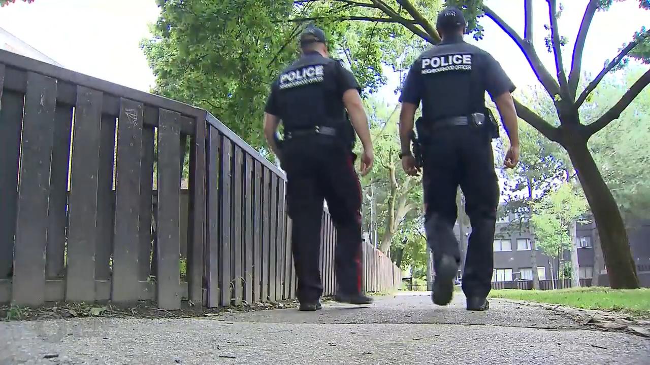 多倫多警隊內部指引 執勤前28日內不得服用大麻 -- Oct 09, 2018 (ON)