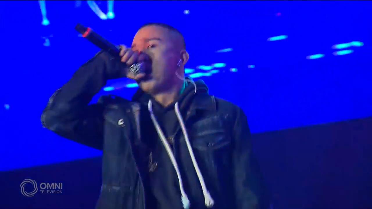 中國著名嘻哈歌手周延抵達多倫多 -- Oct 18, 2018 (ON)