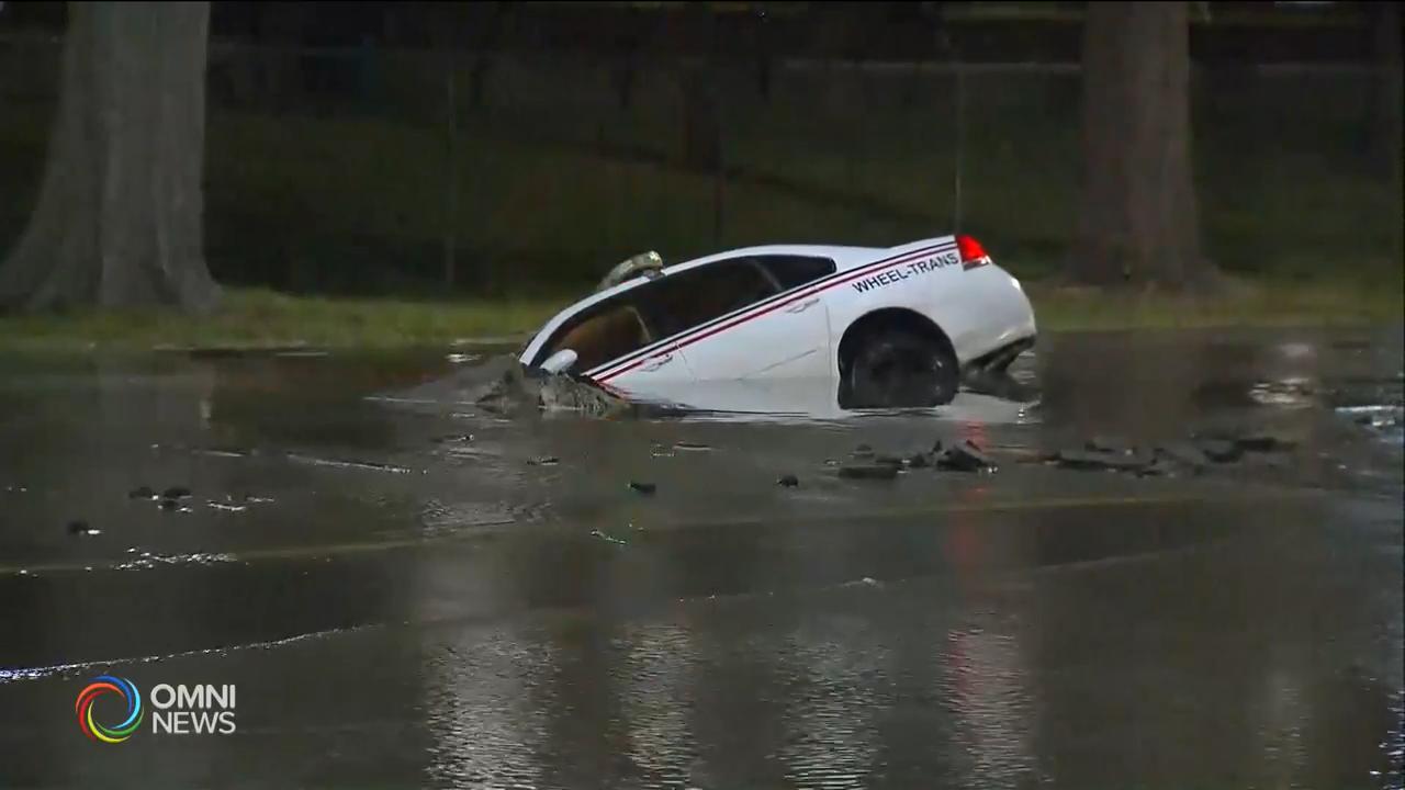 湖灘區爆水管導致路面下陷 --= Oct 30, 2018 (ON)