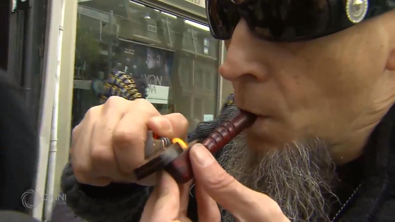 大麻合法化有人欢喜有人抗议– Oct 17, 2018 (ON)