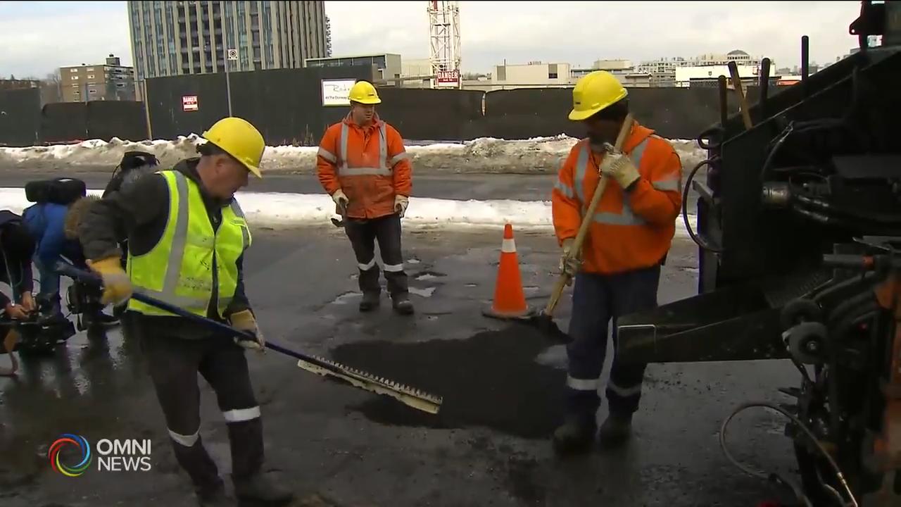 多倫多市政府周末開始修補路面坑洞 -- Feb 22, 2019 (ON)