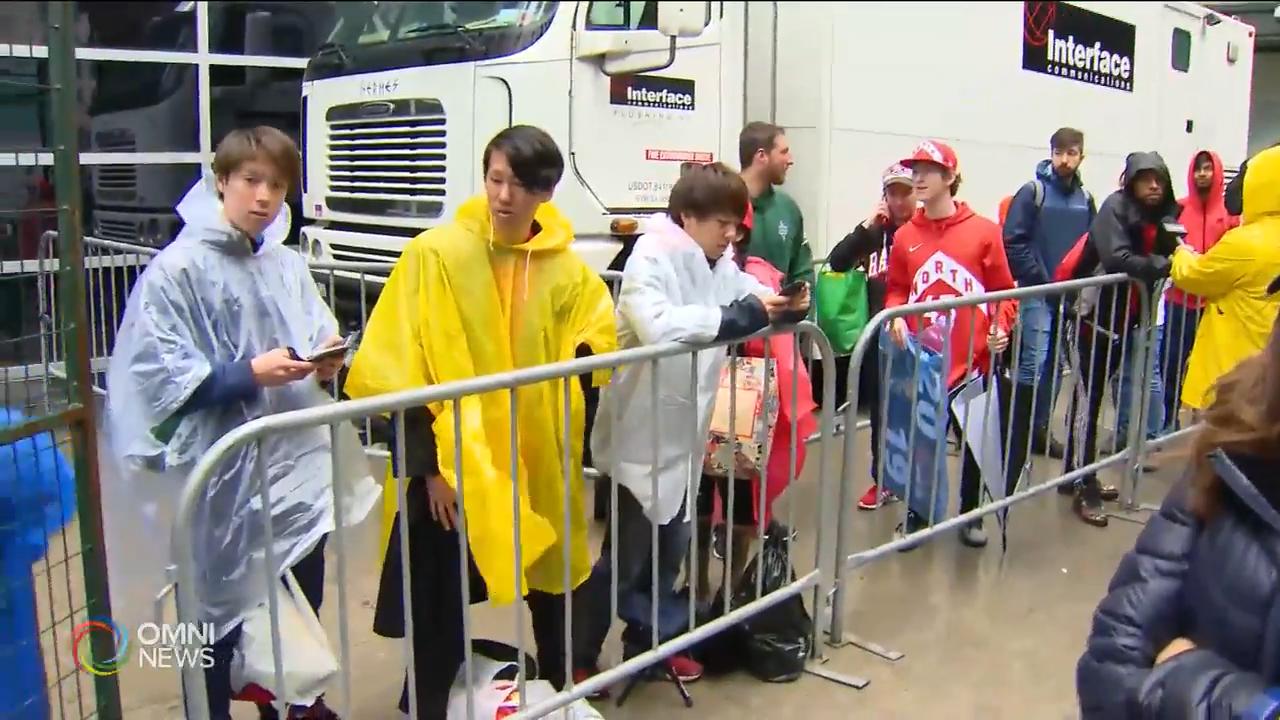 球迷不懼風雨，期望今晚奪盃 -- Jun 13, 2019 (ON)