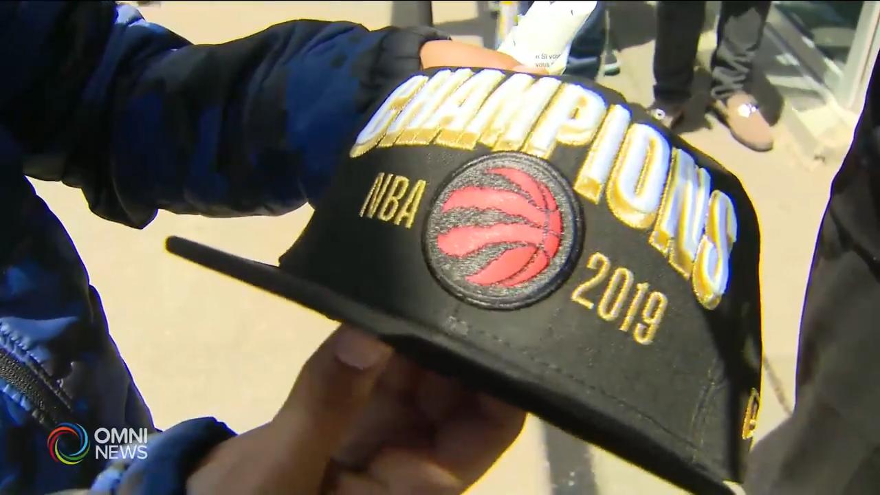 猛龍隊總冠軍紀念品被搶購一空 -- Jun 14, 2019 (ON)