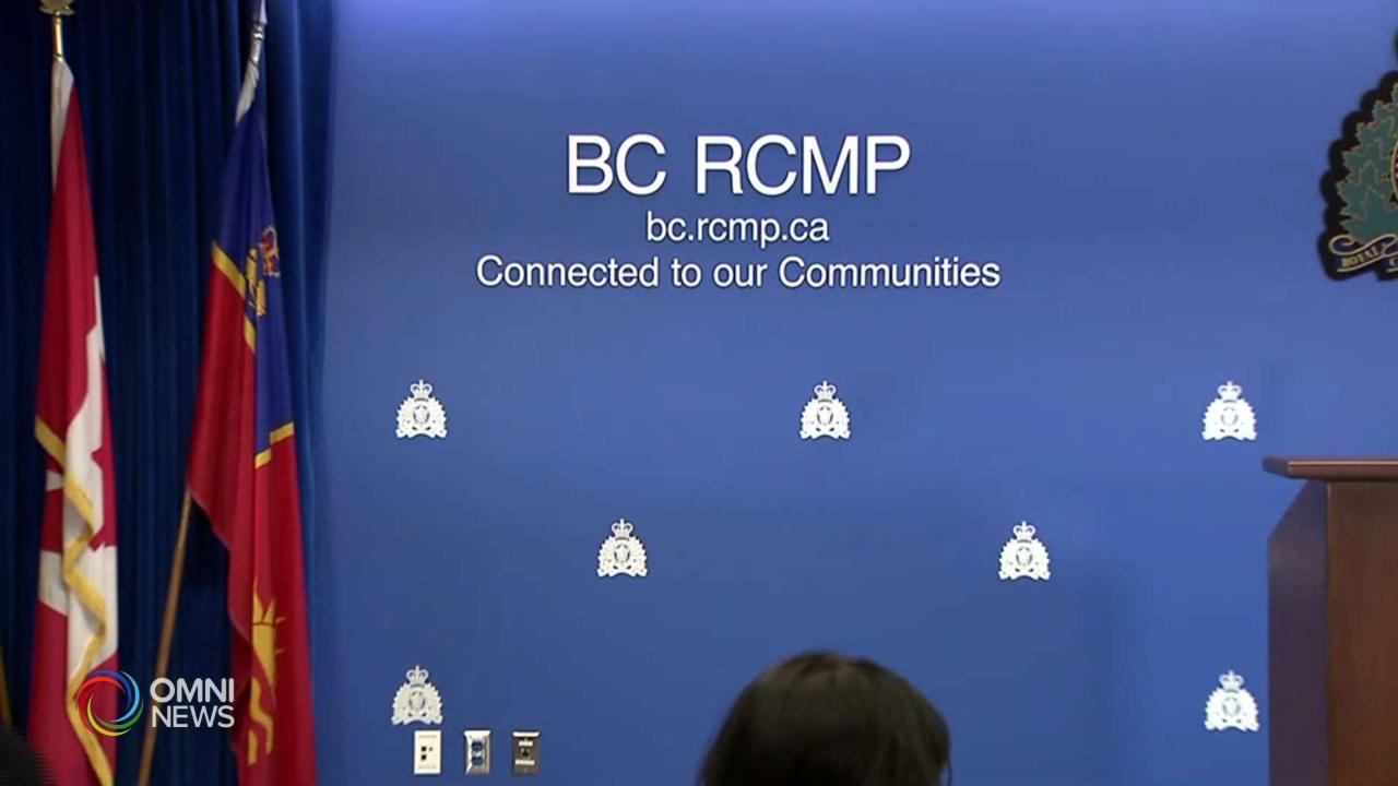 2 suspects sought in death of 2 tourists