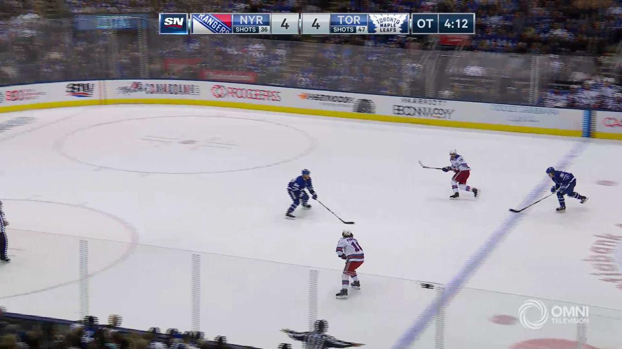 Rangers Spoil Leafs Holiday Hopes