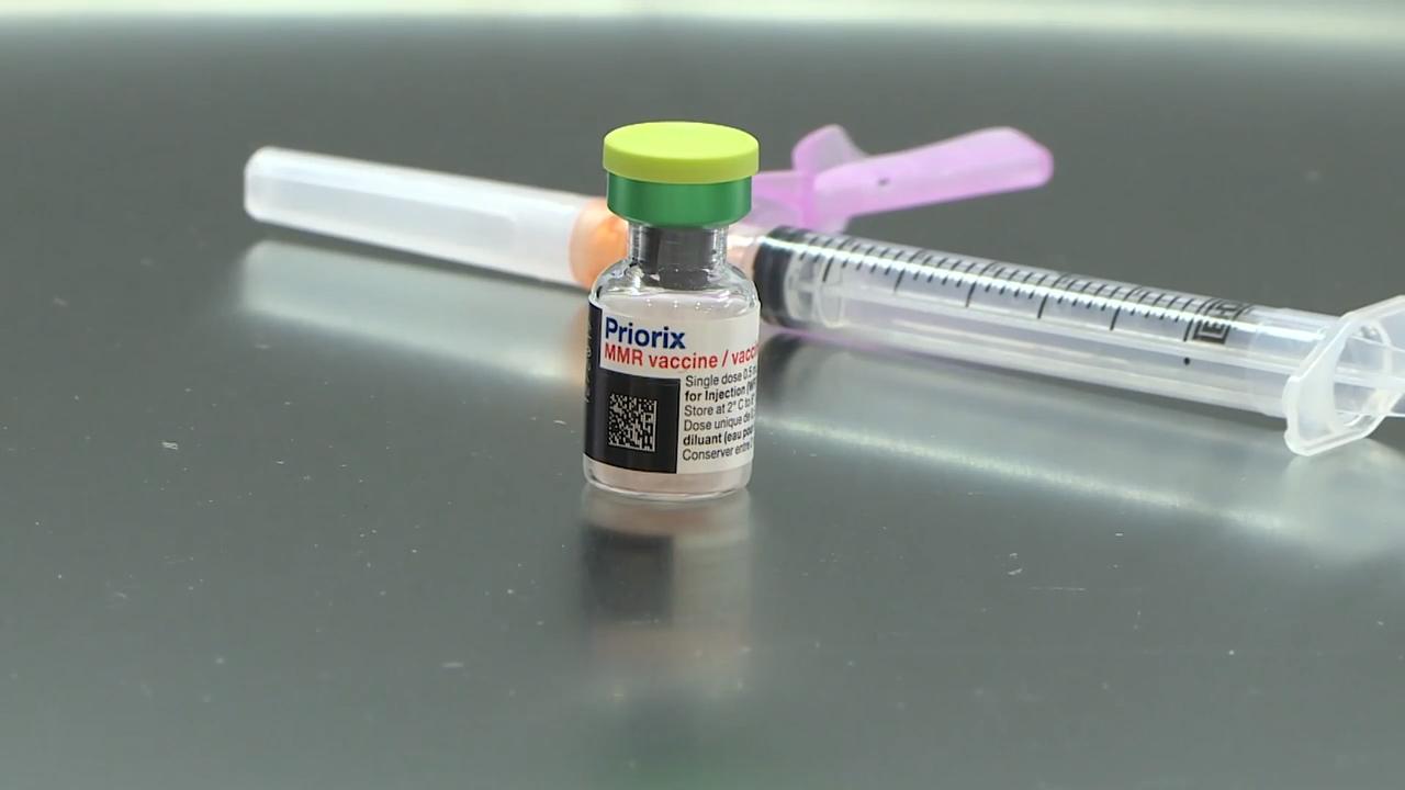 家庭醫生討論注射預防疫苗的重要性 - Jan 28, 2020 (ON)