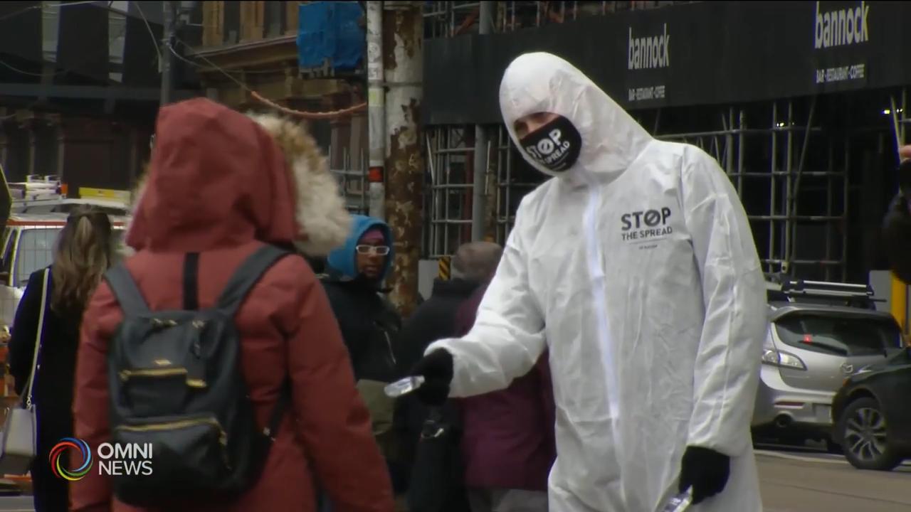 华裔社团派发免费消毒洗手液－ Mar 03, 2020