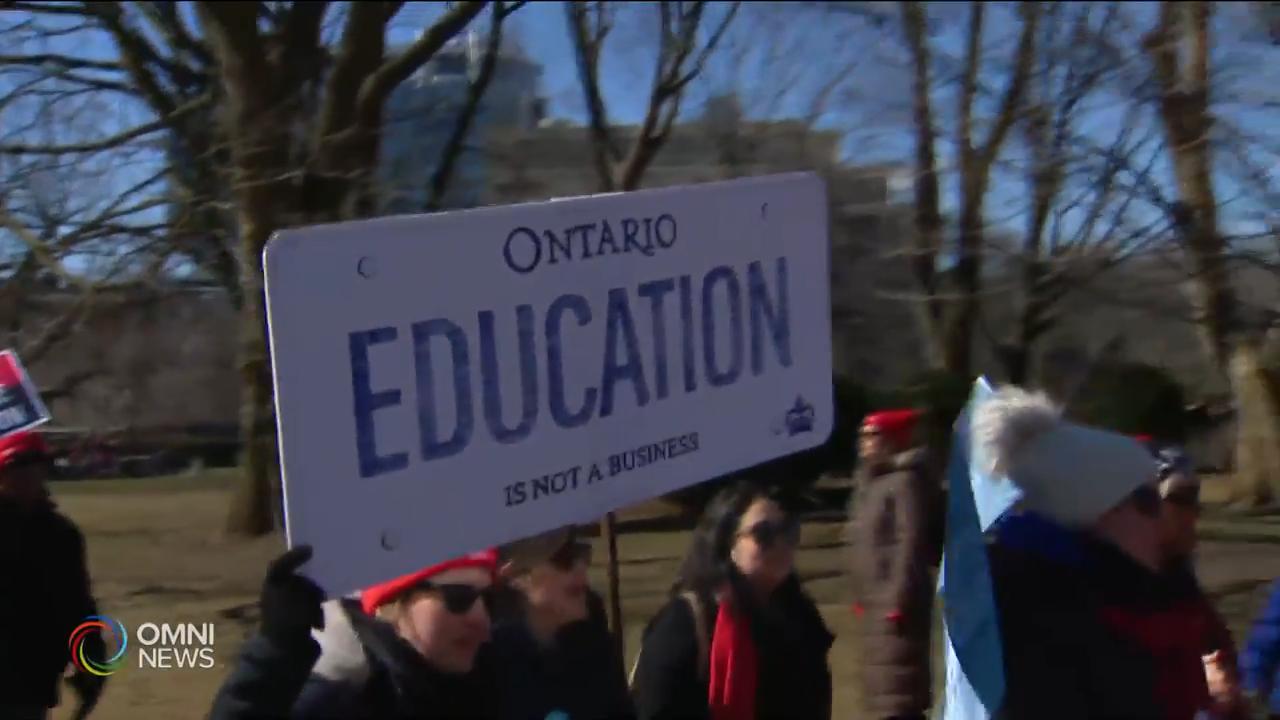 3大教師工會如期大罷工, 省議會前示威抗議 -- Mar 05, 2020 (ON)