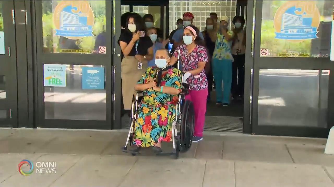 82 歲新冠患者治療兩個多月後康復出院 -- July 17, 2020 (ON)