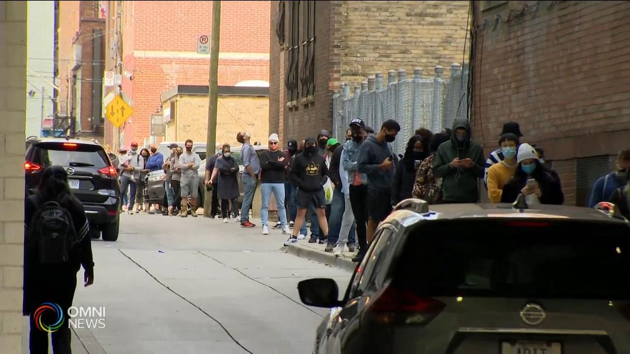 安省病毒檢測中心出現排隊人龍－ Sep 14, 2020