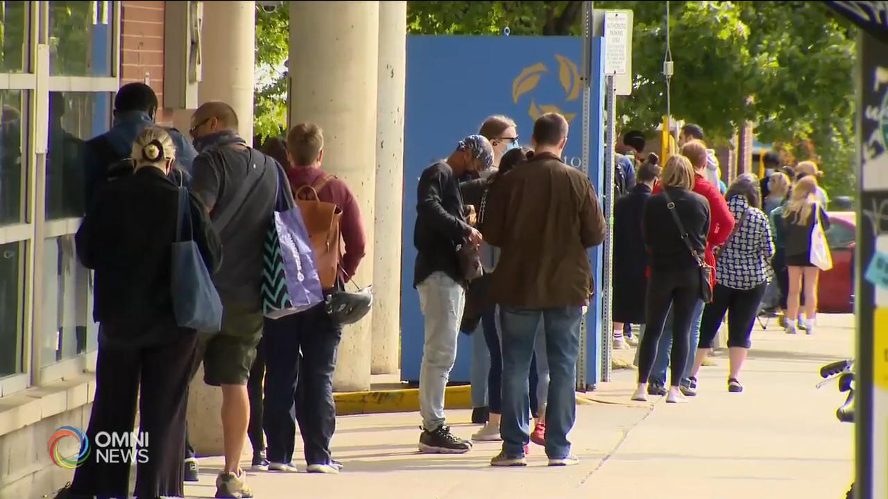 多個病毒檢測中心出現排隊人龍 -- Sep 14, 2020 (ON)