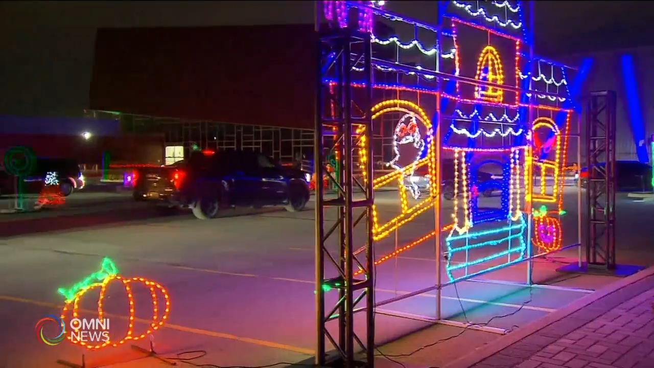 旺市車上觀賞的大型彩燈展-- Oct 26, 2020 (ON)