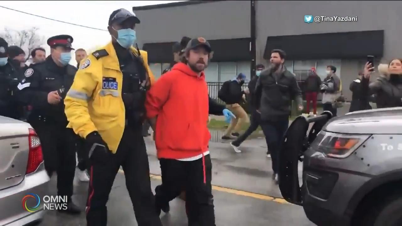 警方拘捕违反禁令餐馆负责人－ Nov 26, 2020