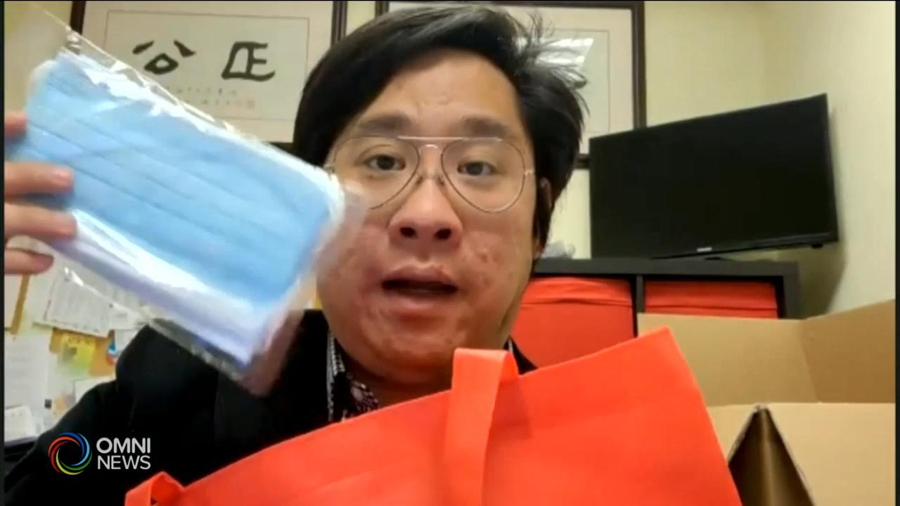 平權會為前線人員 提供愛心防疫包 -- Nov 12, 2020 (ON)