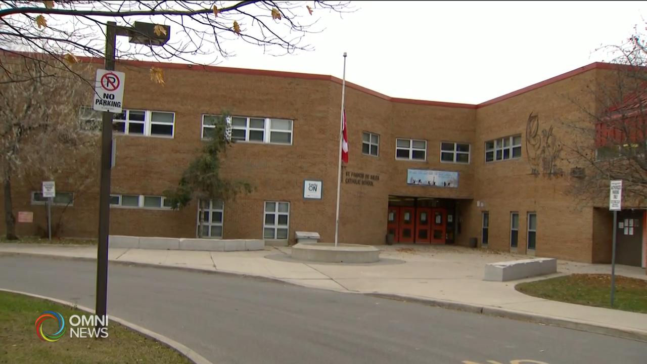 安省學校首次有一名女職員確診病逝 -- Nov 18, 2020 (ON)